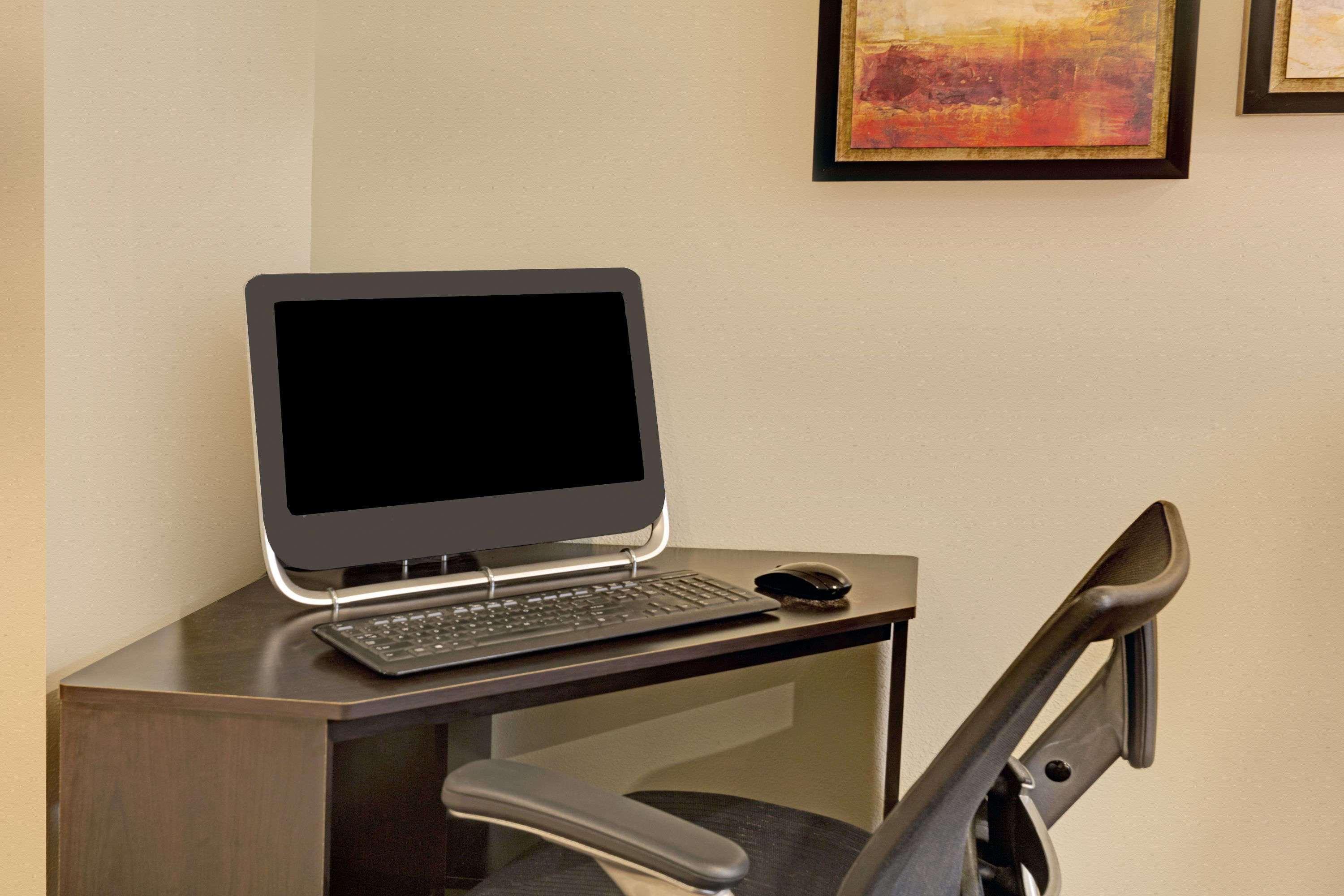 Super 8 By Wyndham Windsor Hotel Bagian luar foto